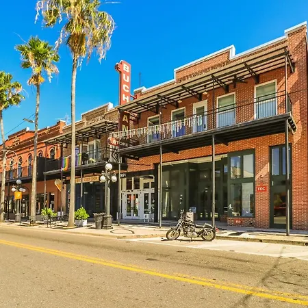 Frontdesk 1910 E 7Th Ave Apts Historic Ybor Tampa Apartment